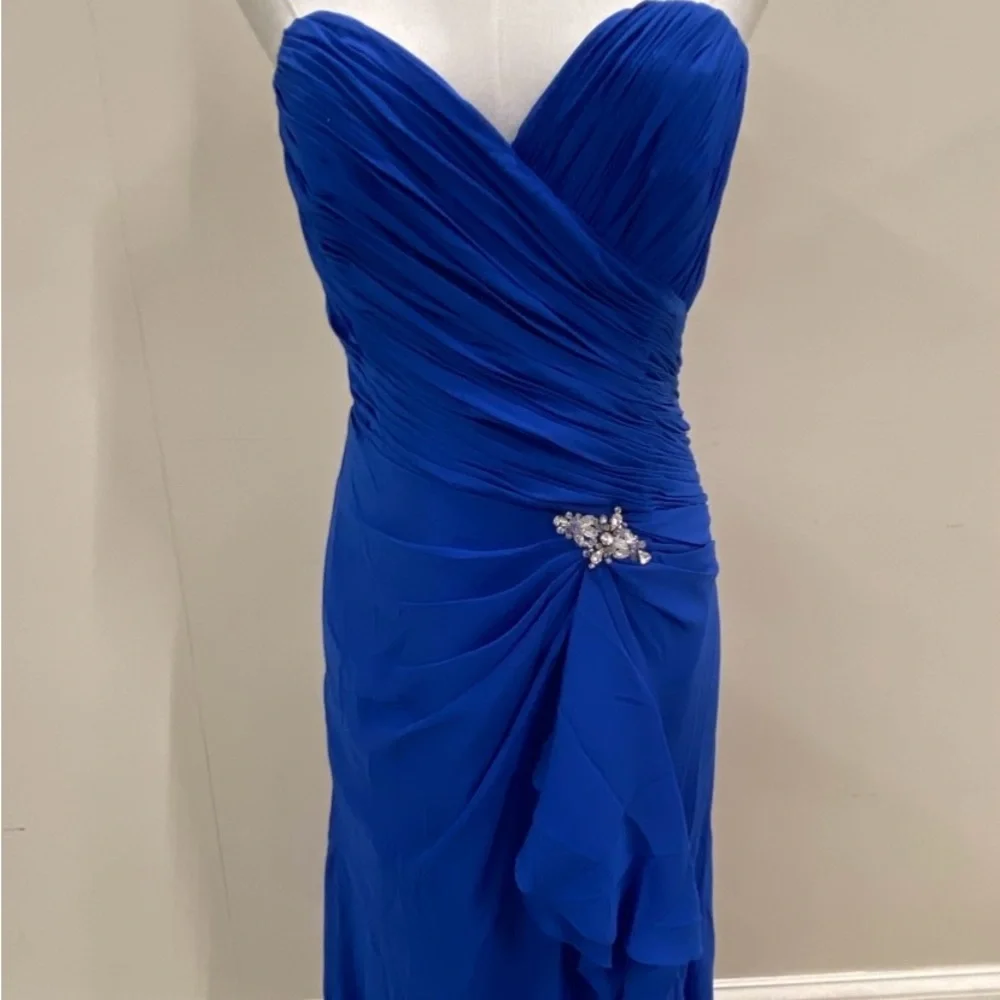 Elegant Blue Strapless Evening Gown - Picture 2 of 5